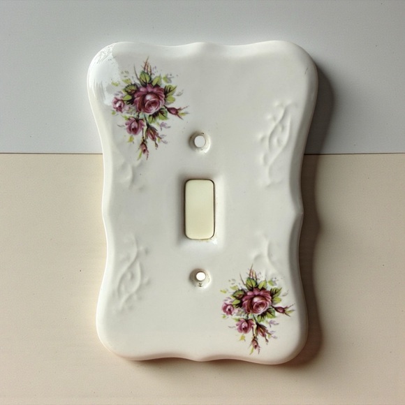 3 Vintage Floral Wall Plate Covers White Purple Rose Decals - Picture 3 of 3
